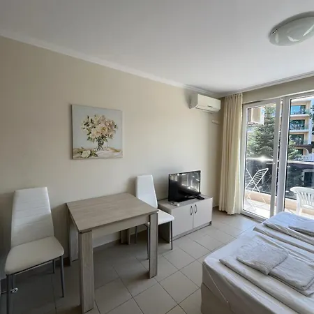 Admiral Plaza Colorful Apartmán Sluneční pobřeží