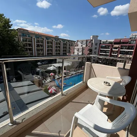 דירה Admiral Plaza Colorful סאני ביץ'